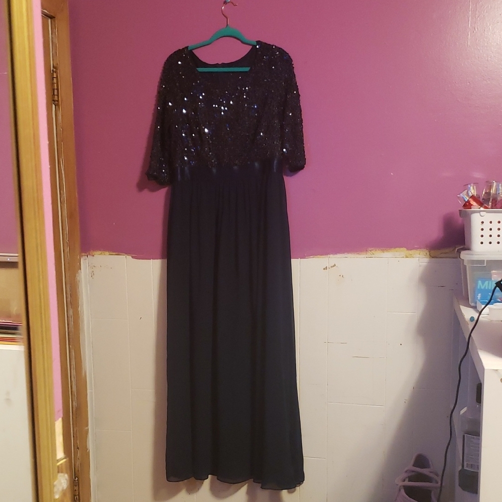 Elegant Black Sequin Evening Dress